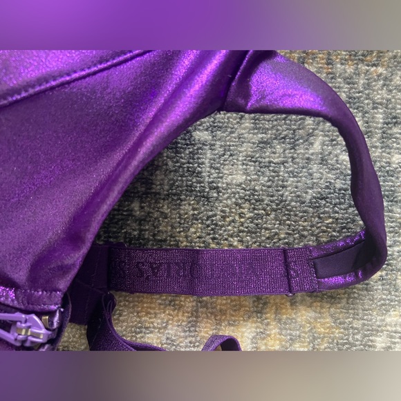 Victoria’s Secret Knockout Front Closure Sports Bra 38D Brand New! - Picture 5 of 16